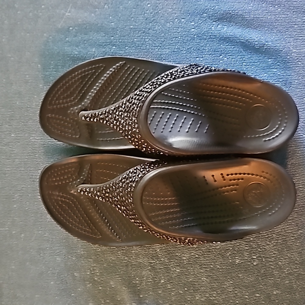 Crocs Women's Sloane Embellished Flip Flop size 9